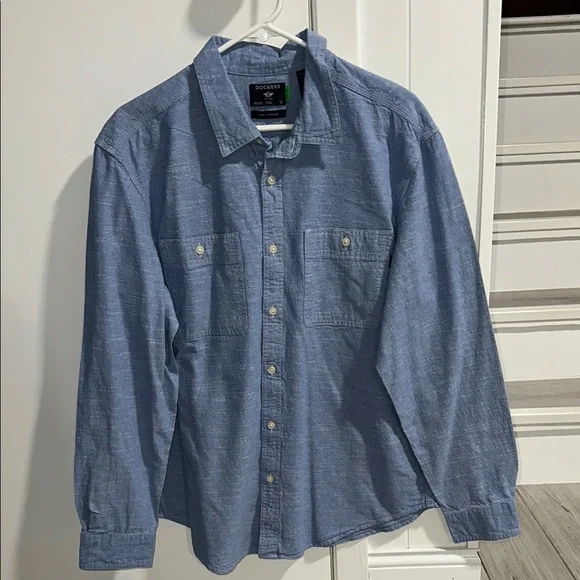 dockers fitted dress shirts Dockers Essential Button-Up Shirt - Classic Fit - Men's main image 0